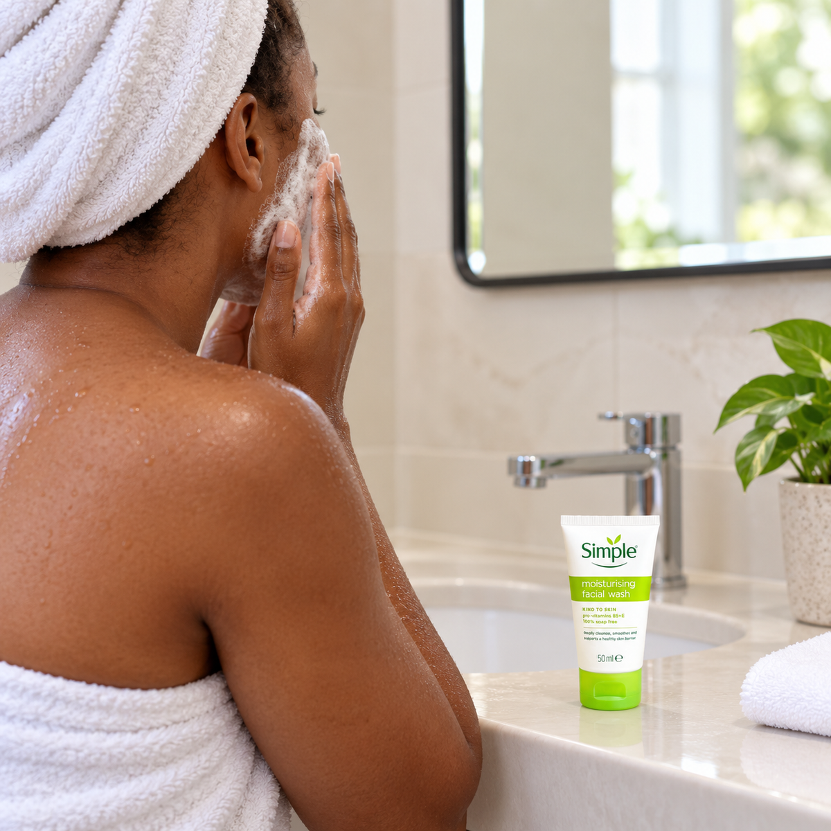 Simple Kind to Skin Moisturising Face Wash 50ml