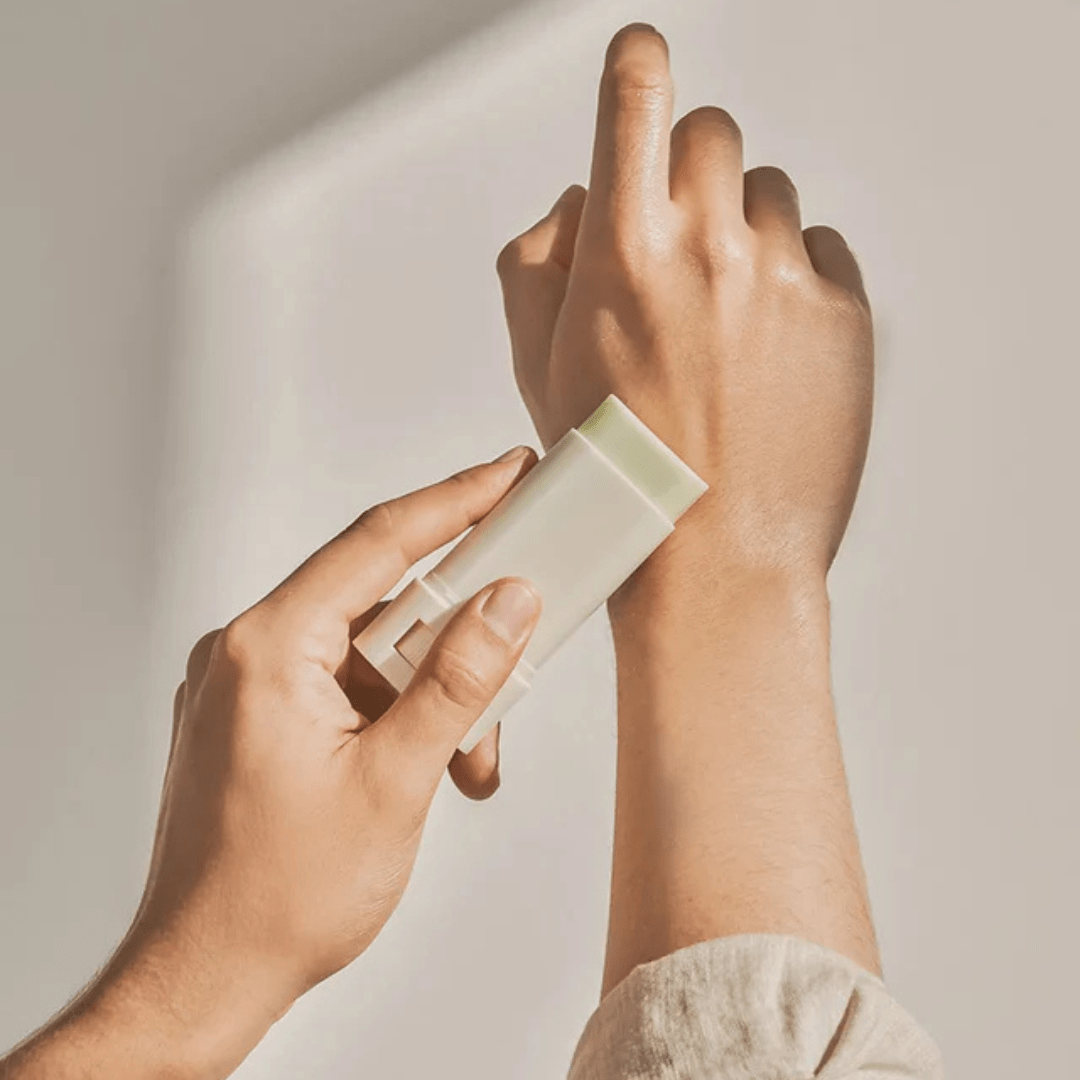 Look Alyfe Beauty of Joseon Matte Mugwort + Camelia Sun Stick SPF50 PA++++ - 18g