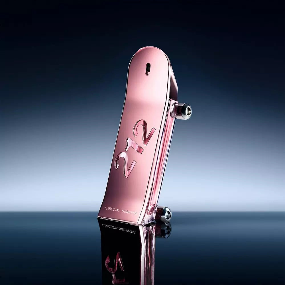 Look Alyfe Carolina Herrera 212 Heroes For Her Eau De Parfum