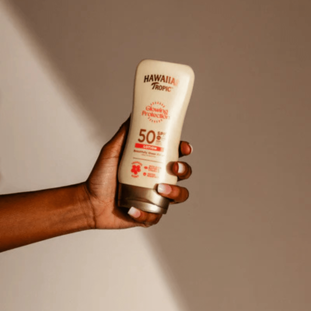 Look Alyfe Hawaiian Tropic Luminosity Glowing Protection Sunscreen Lotion SPF50 - 180ml