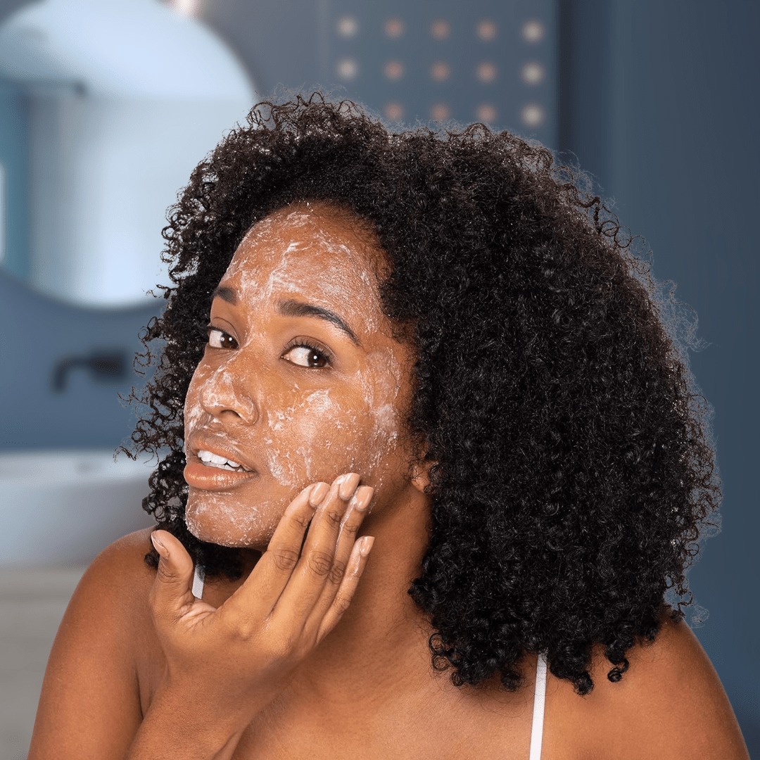 Look Alyfe Neutrogena Bright Boost Resurfacing Micro Face Polish With Glycolic and Mandelic Ahas - 75ml