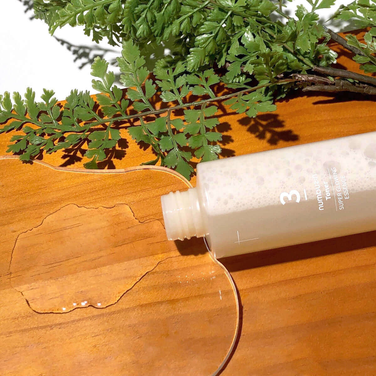 Look Alyfe Numbuzin No.3 Super Glowing Essence Toner - 200ml